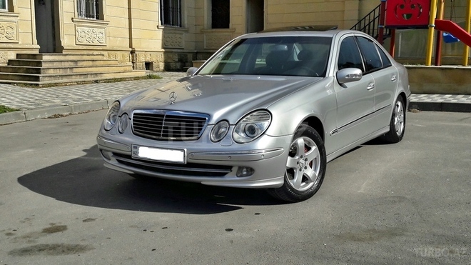 Mercedes E 320 2002, 272,000 km - 3.2 l - Bakı