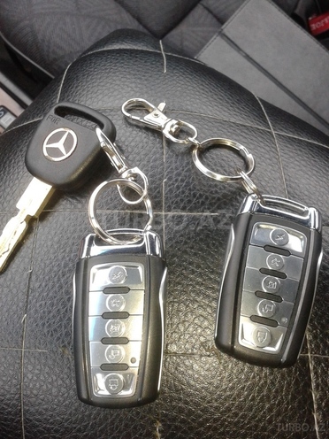 Mercedes E 220 1994, 292,000 km - 2.2 l - Bakı