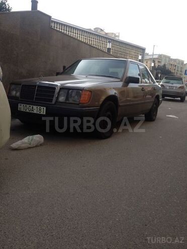 Mercedes E 230 1988, 377,000 km - 2.3 l - Bakı