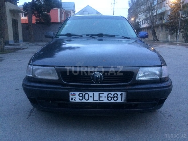 Opel Astra 1996, 282,000 km - 1.6 l - Bakı