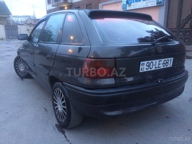 Opel Astra 1996, 282,000 km - 1.6 l - Bakı