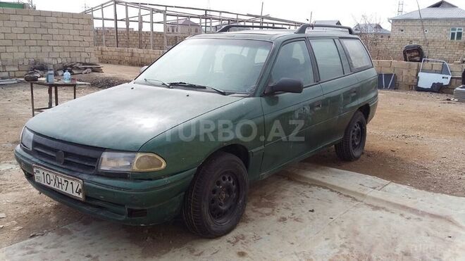 Opel Astra 1994, 200,000 km - 2.0 l - Bakı