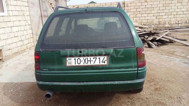 Opel Astra 1994, 200,000 km - 2.0 l - Bakı