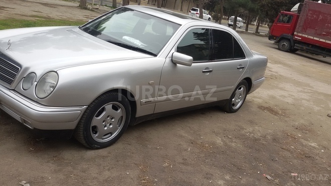 Mercedes E 240 1998, 250,000 km - 0.3 l - Bakı