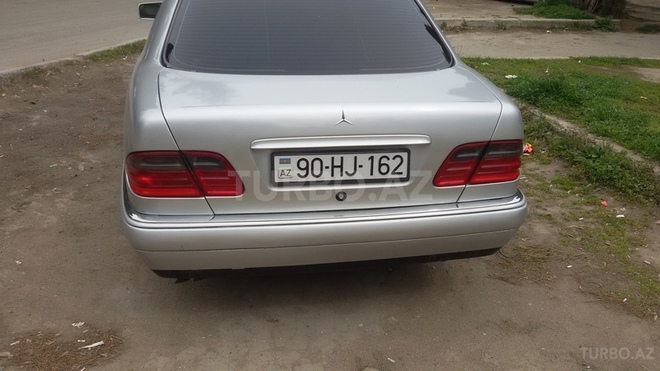 Mercedes E 240 1998, 250,000 km - 0.3 l - Bakı