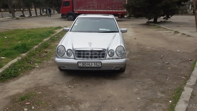 Mercedes E 240 1998, 250,000 km - 0.3 l - Bakı