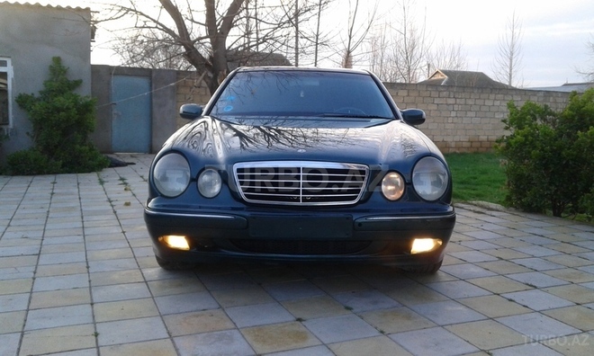 Mercedes E 270 2001, 190,000 km - 2.7 l - Bərdə
