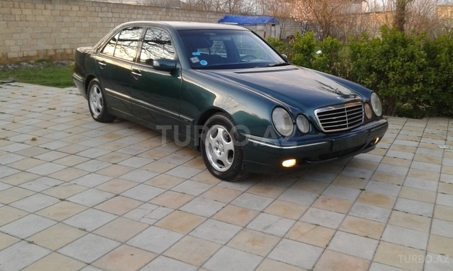 Mercedes E 270 2001, 190,000 km - 2.7 l - Bərdə