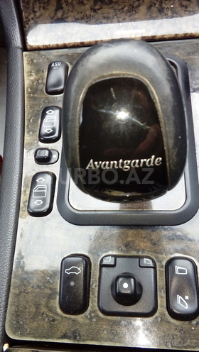 Mercedes E 240 2001, 154,987 km - 2.6 l - Bakı