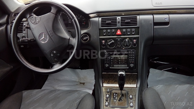 Mercedes E 240 2001, 154,987 km - 2.6 l - Bakı