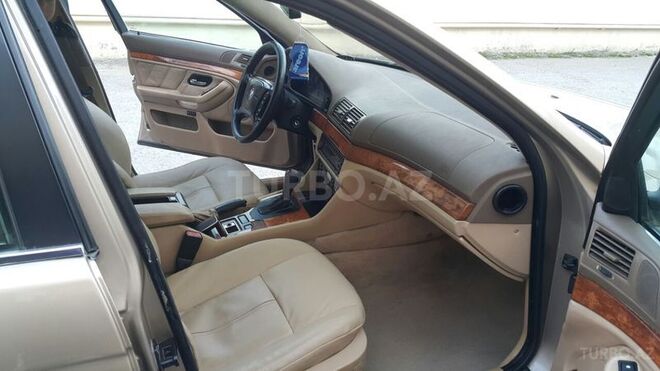 BMW 523 1999, 380,000 km - 2.5 л - Bakı