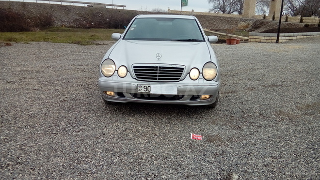 Mercedes E 240 2001, 154,987 km - 2.6 l - Bakı