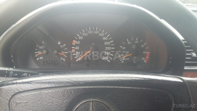 Mercedes C 240 1997, 240,000 km - 2.4 l - Bakı