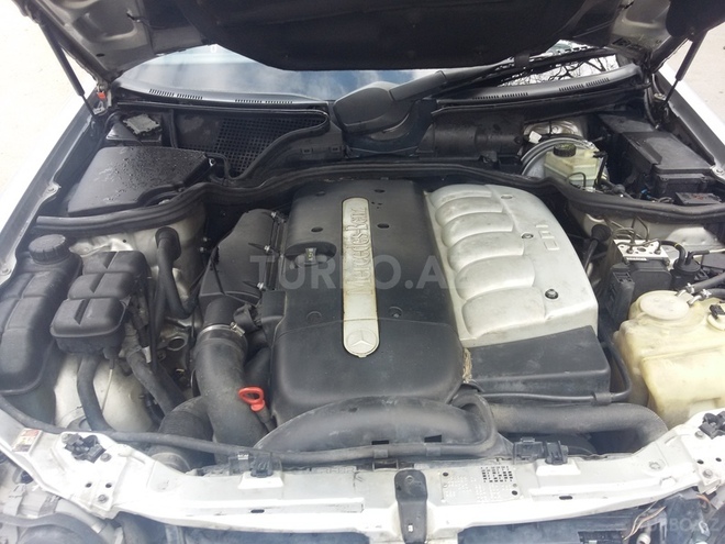 Mercedes E 320 2001, 285,689 km - 3.2 l - Bakı