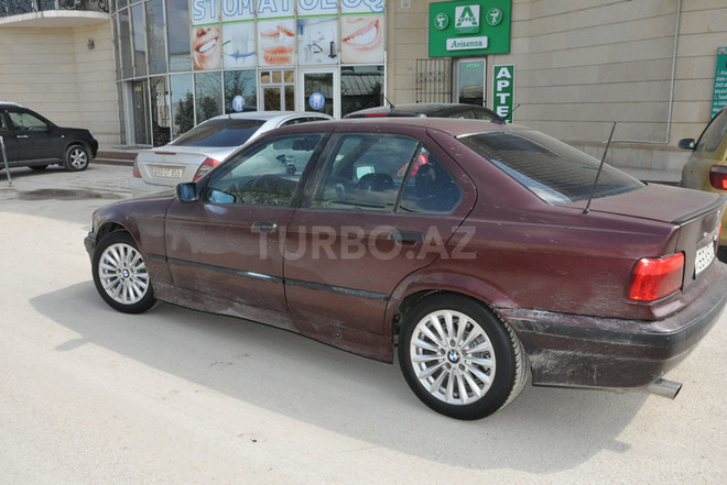 BMW 320 1991, 180,000 km - 2.0 л - Bakı