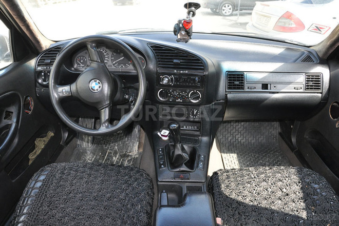 BMW 320 1991, 180,000 km - 2.0 л - Bakı