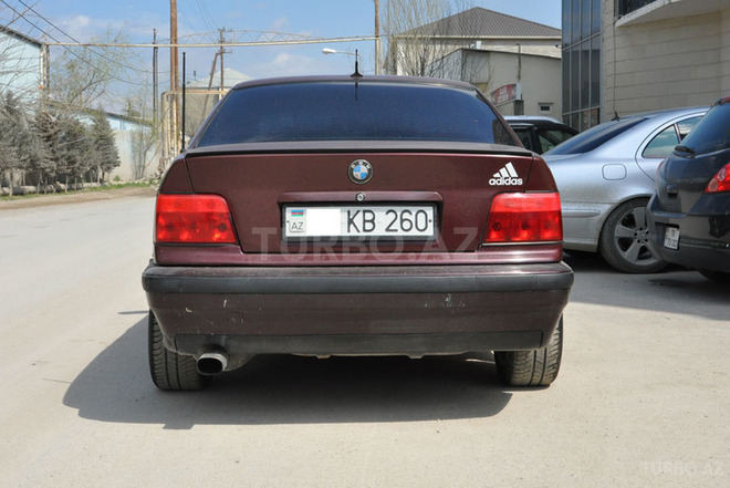 BMW 320 1991, 180,000 km - 2.0 л - Bakı