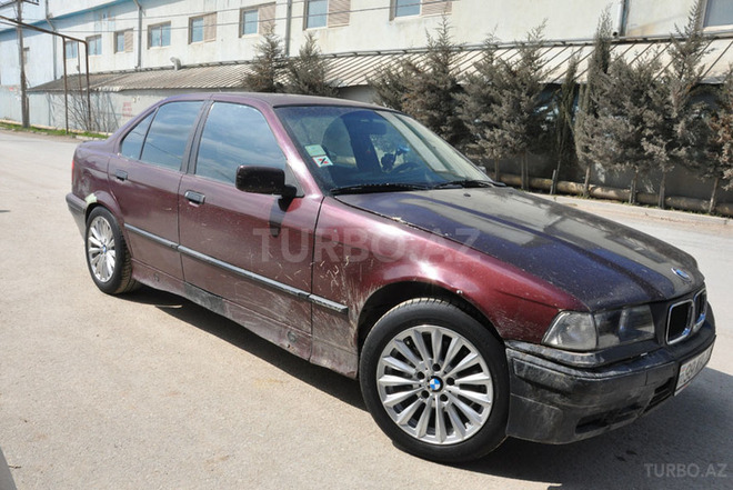 BMW 320 1991, 180,000 km - 2.0 л - Bakı