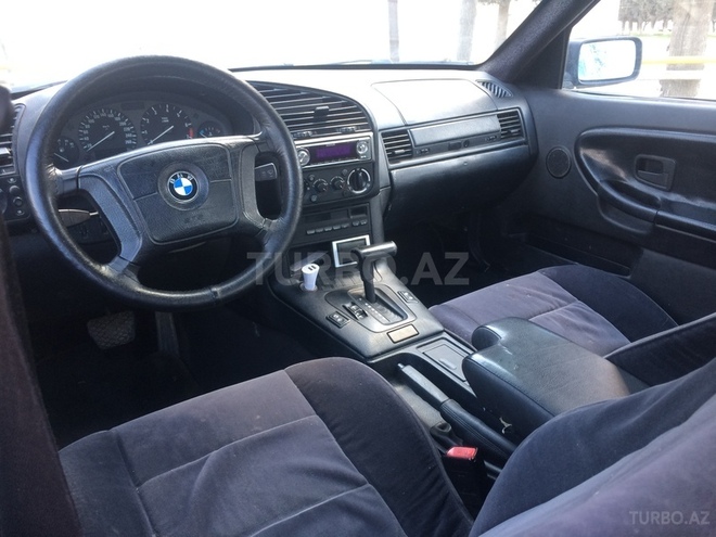 BMW 323 1995, 136,000 km - 2.2 л - Bakı