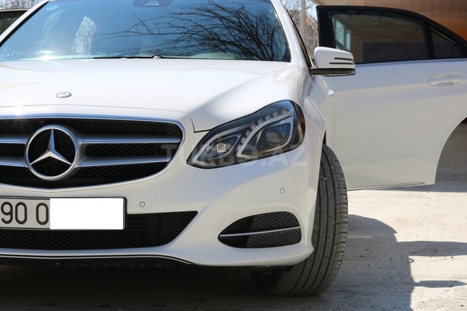 Mercedes E 200 2014, 93,000 km - 2.0 l - Bakı