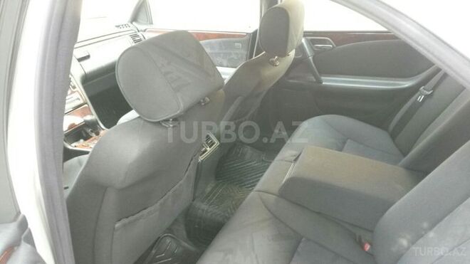 Mercedes E 240 1998, 300,000 km - 2.4 l - Bakı