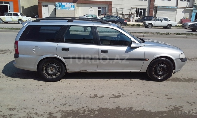 Opel Vectra 1998, 215,000 km - 1.6 l - Sumqayıt
