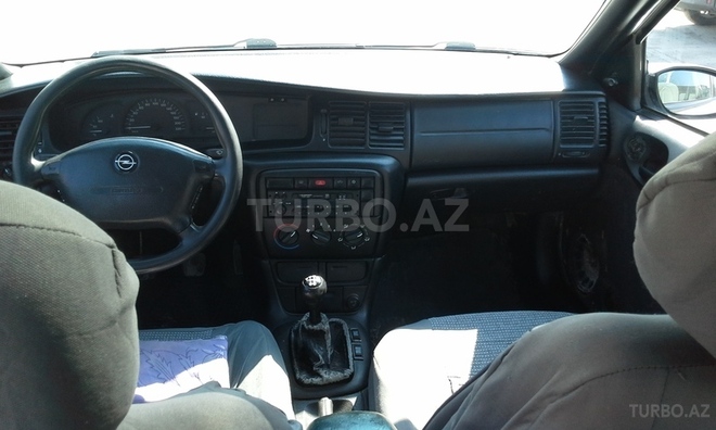 Opel Vectra 1998, 215,000 km - 1.6 l - Sumqayıt