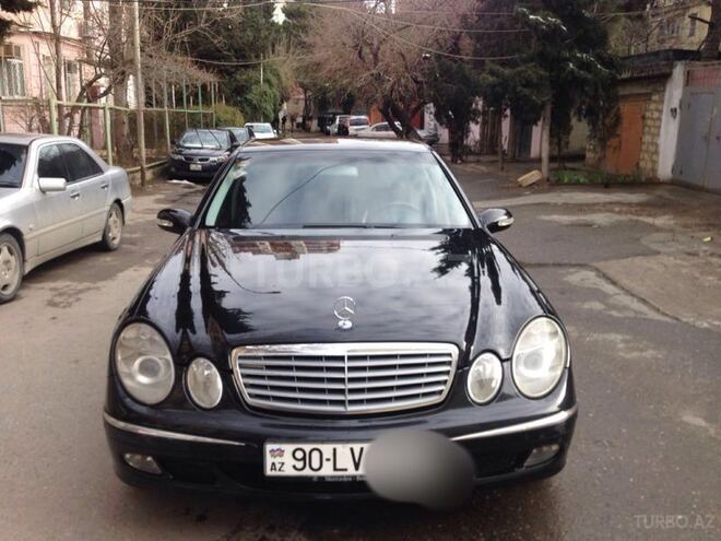 Mercedes E 220 2004, 232,000 km - 2.2 l - Bakı