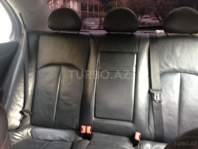 Mercedes E 220 2004, 232,000 km - 2.2 l - Bakı