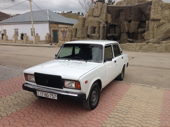 LADA (VAZ) 2107 1998, 255,000 km - 1.5 l - Şabran