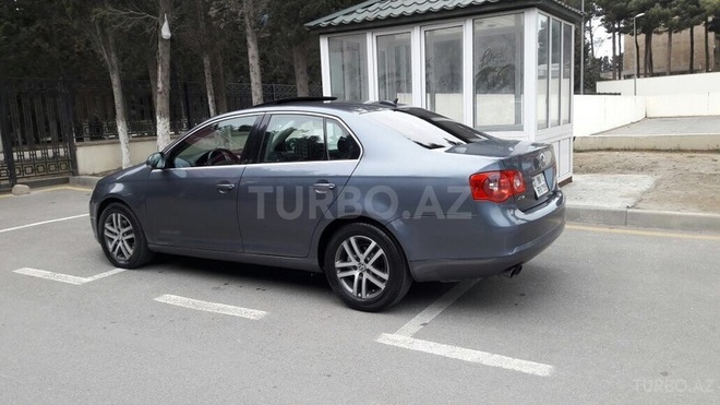 Volkswagen Jetta 2006, 225,000 km - 2.5 l - Sumqayıt