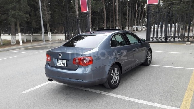 Volkswagen Jetta 2006, 225,000 km - 2.5 l - Sumqayıt