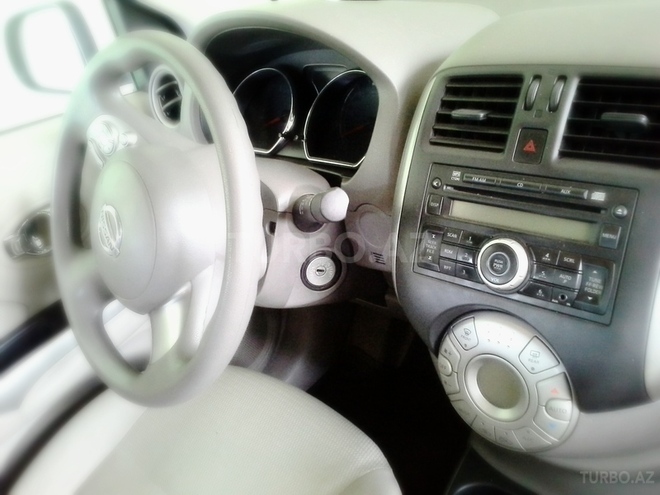 Nissan Sunny 2014, 68,000 km - 1.5 л - Bakı