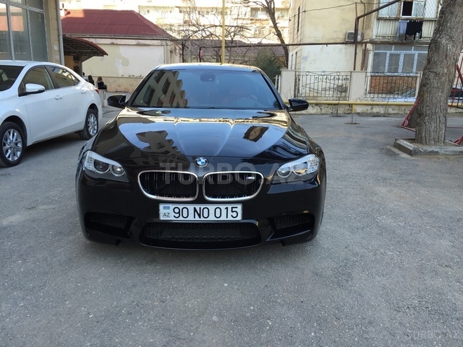 BMW M5 2012, 80,000 km - 4.4 l - Bakı