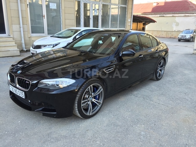 BMW M5 2012, 80,000 km - 4.4 l - Bakı