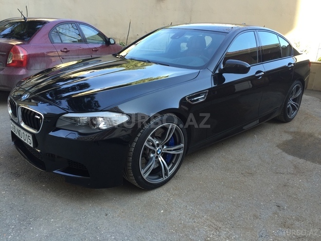 BMW M5 2012, 80,000 km - 4.4 l - Bakı