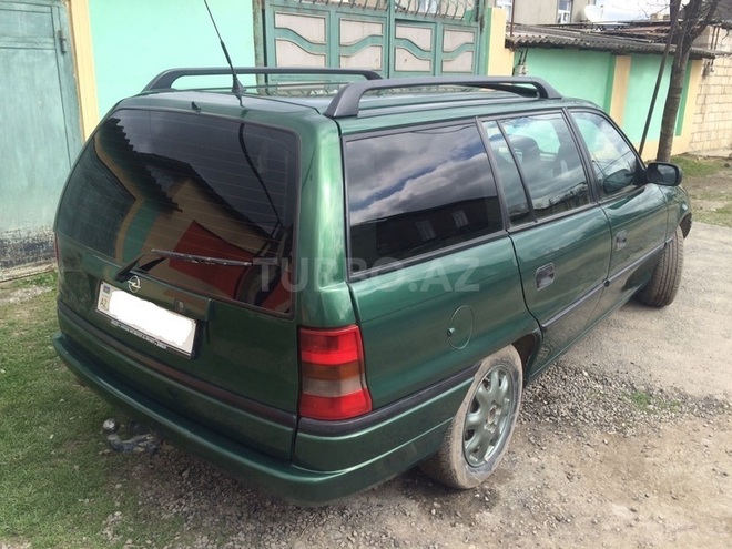 Opel Astra 1997, 278,965 km - 1.6 l - Quba
