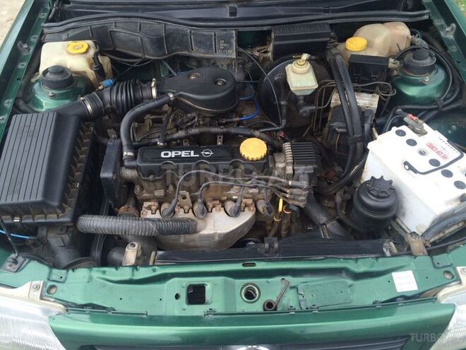 Opel Astra 1997, 278,965 km - 1.6 l - Quba