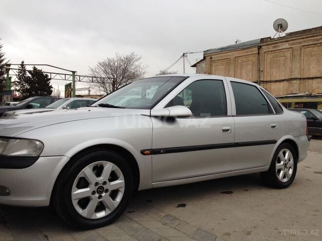 Opel Vectra 1997, 260,000 km - 2.0 l - Bakı