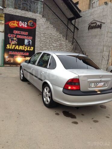 Opel Vectra 1997, 260,000 km - 2.0 l - Bakı