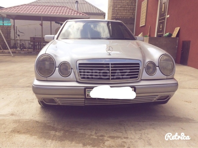 Mercedes E 230 1996, 356,400 km - 0.3 л - Quba