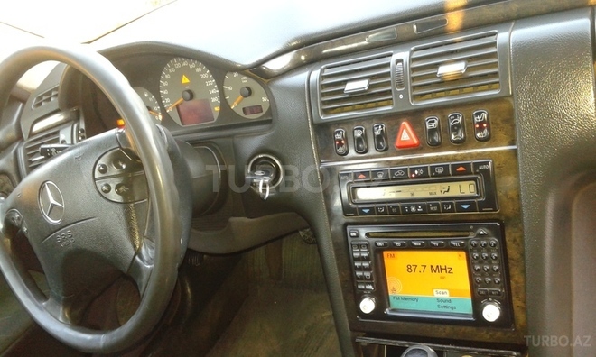 Mercedes E 270 2001, 190,000 km - 2.7 l - Bərdə