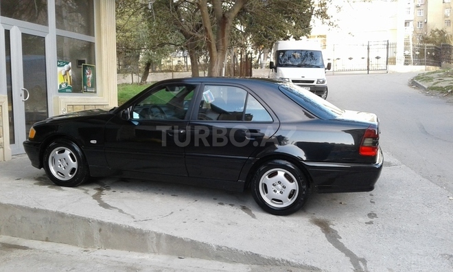 Mercedes C 180 1999, 323,500 km - 0.2 l - Bakı