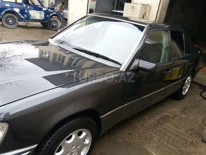 Mercedes E 200 1993, 295,000 km - 2.0 л - Bakı