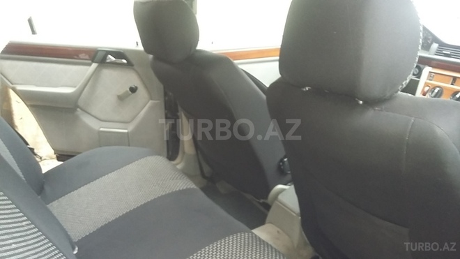 Mercedes E 200 1993, 295,000 km - 2.0 л - Bakı