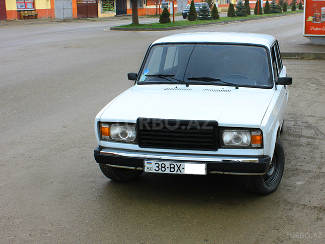 LADA (VAZ) 2107 2003, 78,000 km - 1.6 л - Qusar