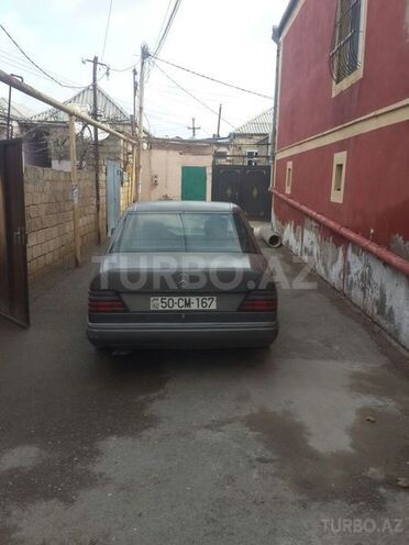 Mercedes E 230 1990, 300,000 km - 2.3 л - Bakı