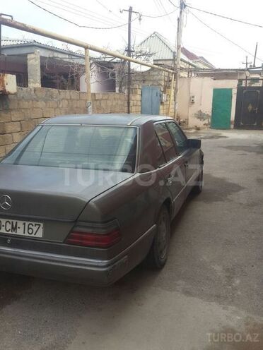 Mercedes E 230 1990, 300,000 km - 2.3 л - Bakı