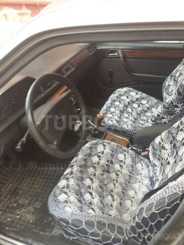 Mercedes E 230 1990, 300,000 km - 2.3 л - Bakı