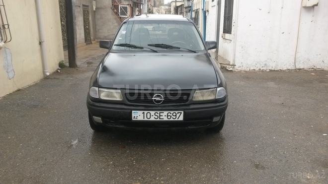 Opel Astra 1993, 177,000 km - 1.6 l - Bakı